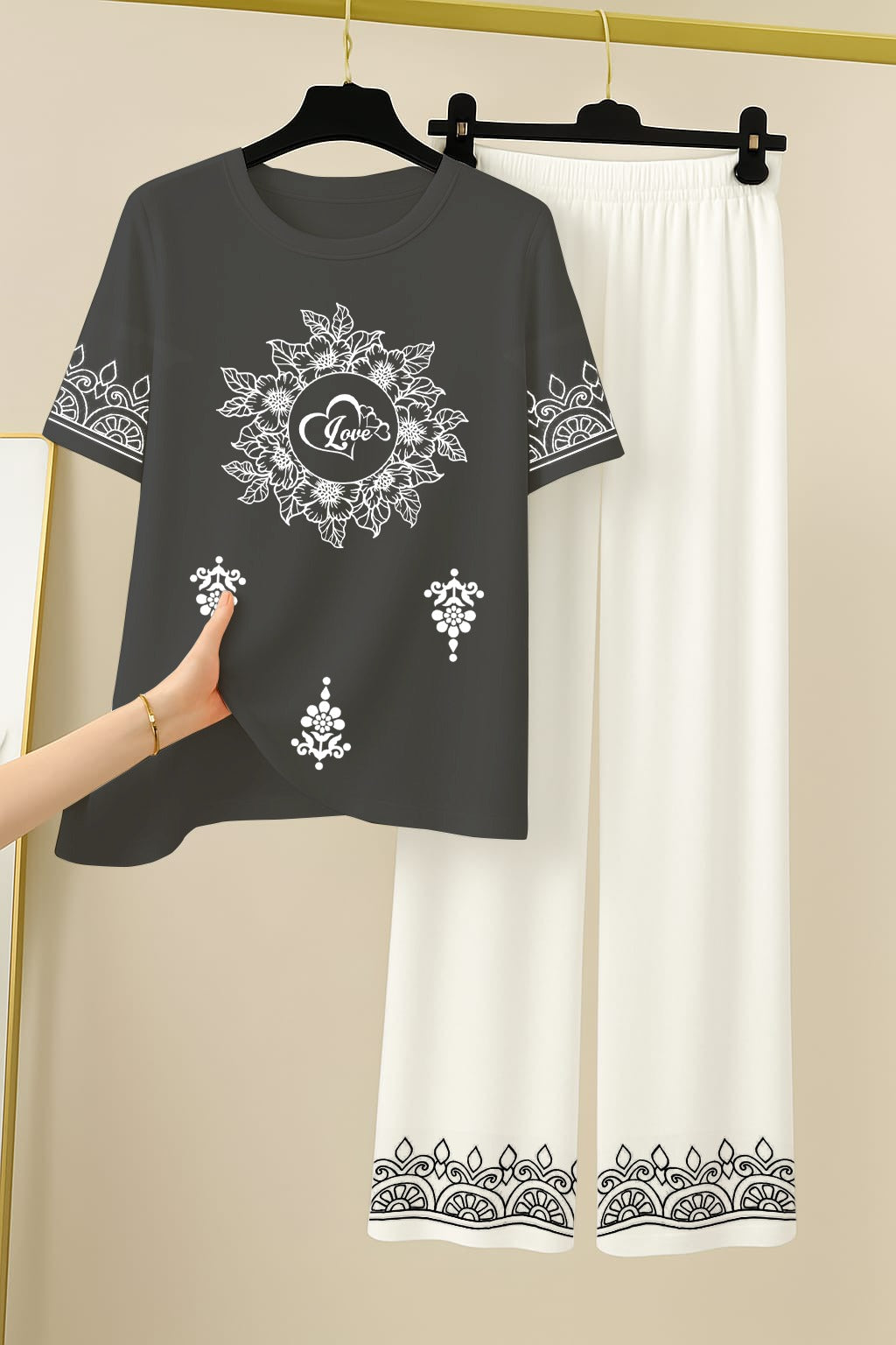 Women Night Suite - Love 💗 Printed Night Suits for Girls and Womens.