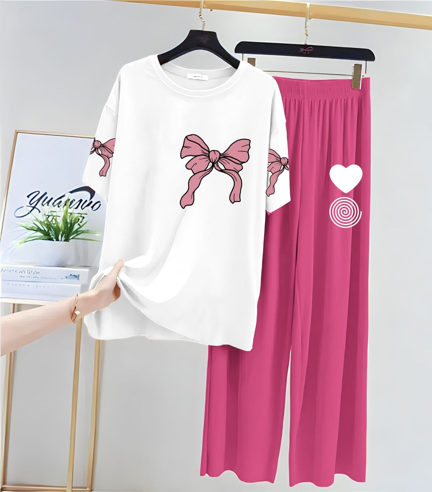 Women Night Suits - Pink Flower 🩷 Printed Night Suits for Girls and Womens.