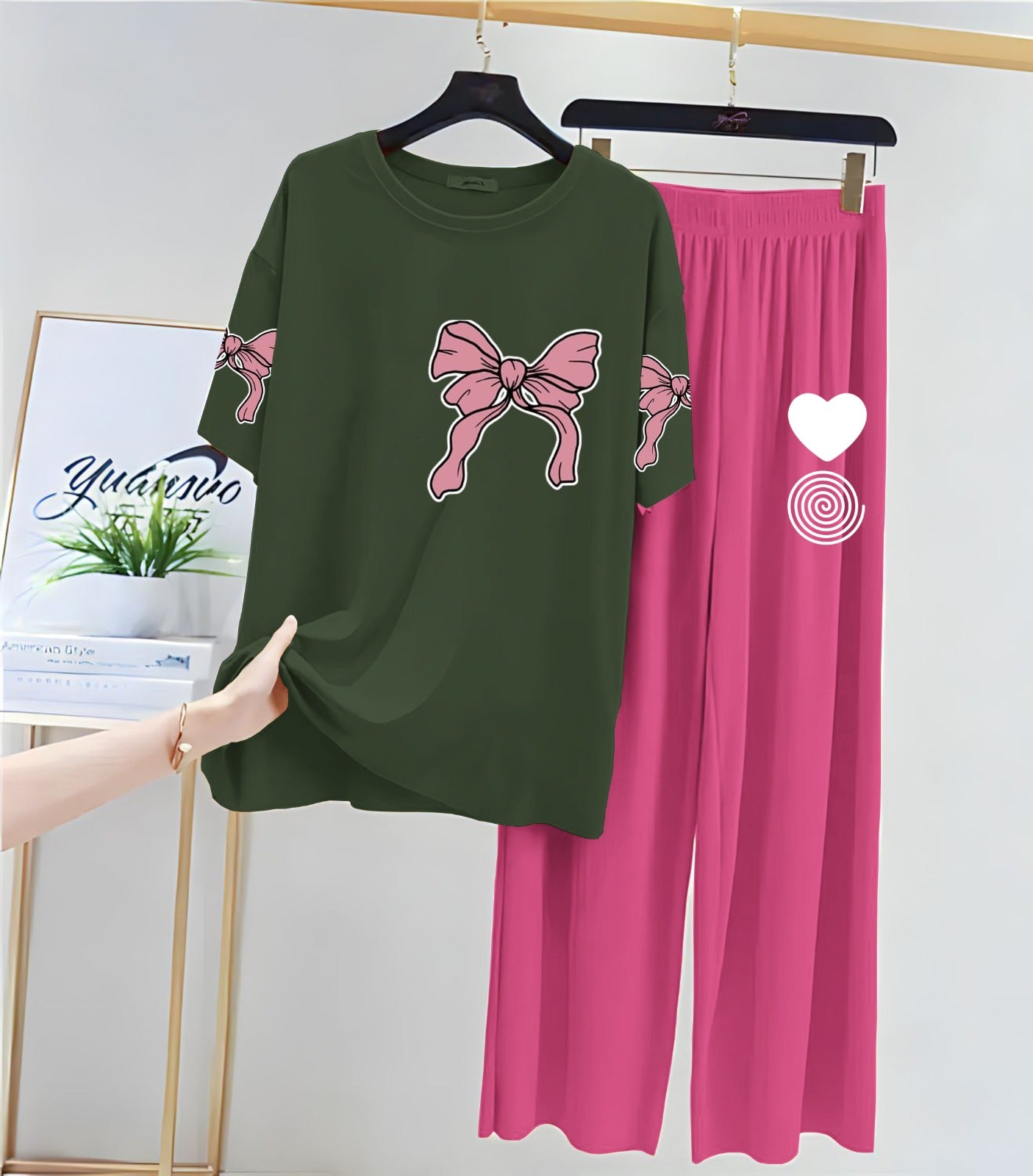 Women Night Suits - Pink Flower 🩷 Printed Night Suits for Girls and Womens.