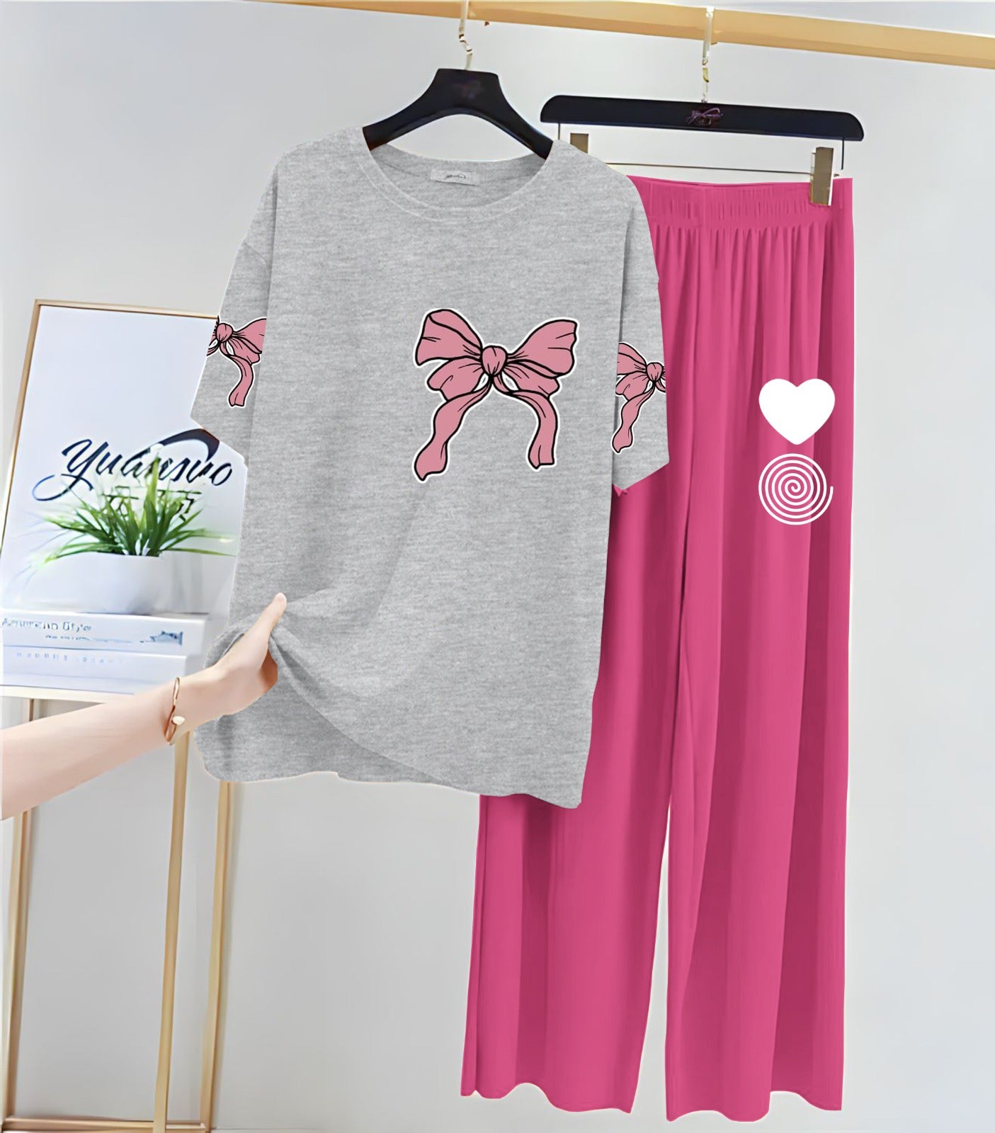 Women Night Suits - Pink Flower 🩷 Printed Night Suits for Girls and Womens.