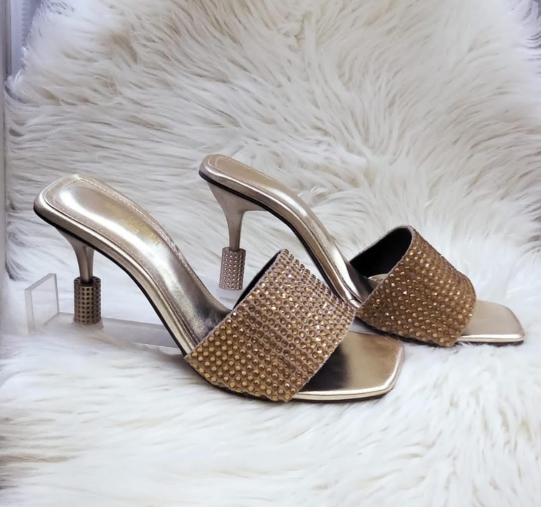 - HIGH IN QUALITY- WOMEN SANDAL