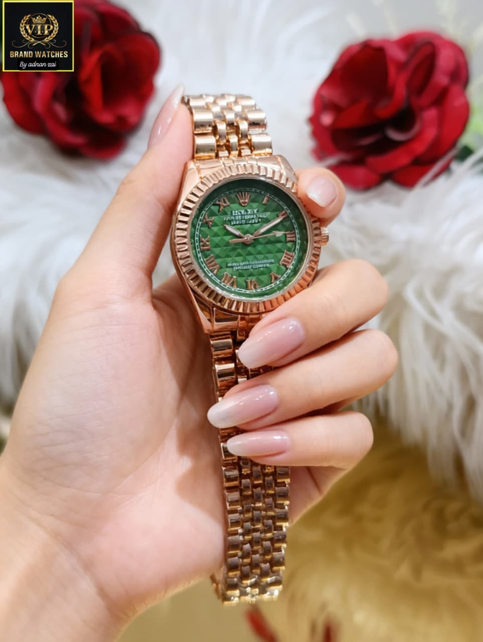 ROLEX GIRL'S BRASS CHAIN WATCH ⌚  ROLEX GIRL'S BRASS CHAIN WATCH ⌚  GOOD LOOKING ROLEX DIAL⬅ MASTER STEEL LOCK ⬅ GOOD LOOKING ROLEX DIAL⬅ MASTER STEEL LOCK ⬅