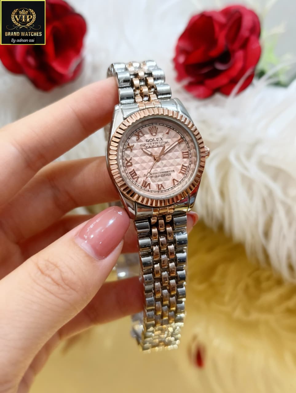 ROLEX GIRL'S BRASS CHAIN WATCH ⌚  ROLEX GIRL'S BRASS CHAIN WATCH ⌚  GOOD LOOKING ROLEX DIAL⬅ MASTER STEEL LOCK ⬅ GOOD LOOKING ROLEX DIAL⬅ MASTER STEEL LOCK ⬅