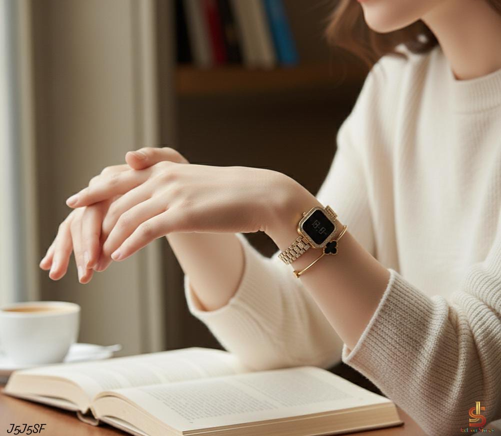 *_💎 Fancy Beautifull 2Pc Deal Watch+Bangel For Her 👰🏼♀👩🏼💼  💎 `Available In Golden Colour`