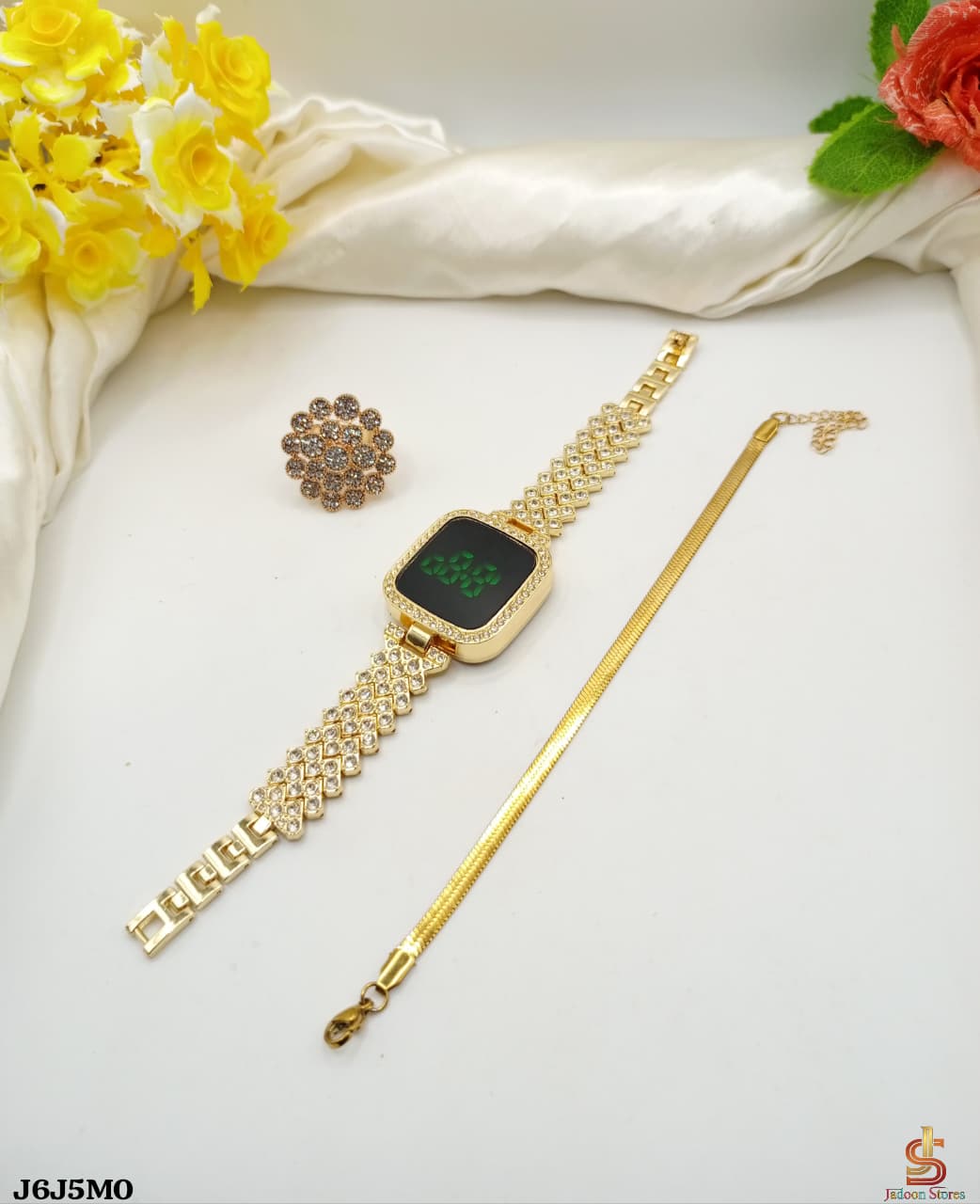 Exclusive Budget Deal🔥🔥  *_💎 Fancy Beautifull 3Pc Deal Watch+Bracelet With Ring For Her 👰🏼♀👩🏼💼_*