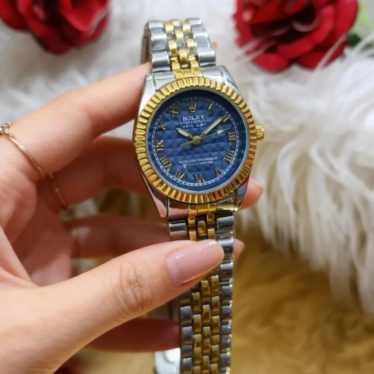 ROLEX GIRL'S BRASS CHAIN WATCH ⌚  ROLEX GIRL'S BRASS CHAIN WATCH ⌚  GOOD LOOKING ROLEX DIAL⬅ MASTER STEEL LOCK ⬅ GOOD LOOKING ROLEX DIAL⬅ MASTER STEEL LOCK ⬅